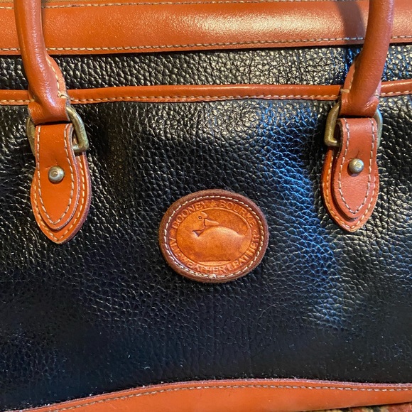 Leather Dooney&Burke Shoulder Bag | Dooney&Burke - Picture 3 of 14
